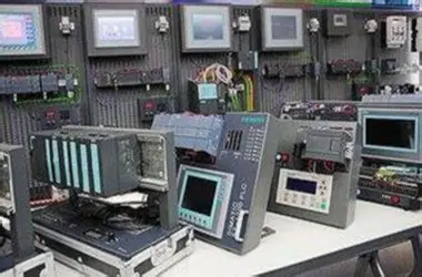 Zakaj je Siemens S7-400H najboljši redundantni krmilnik za kritične industrijske aplikacije?